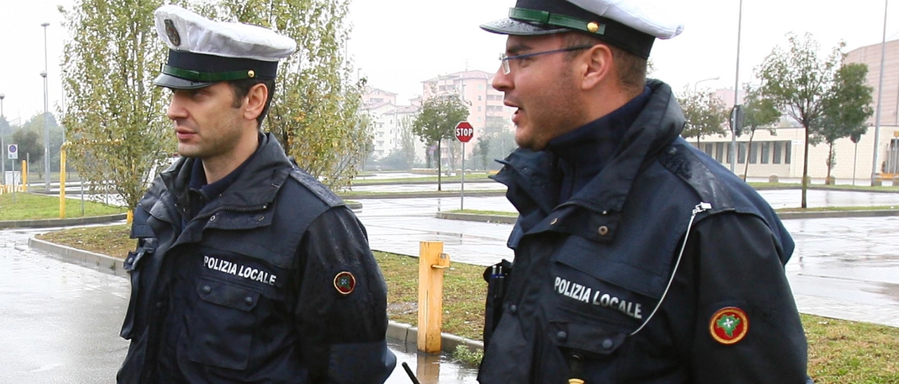 Monza, non rispondeva al telefono: donna di 57 anni trovata morta in casa