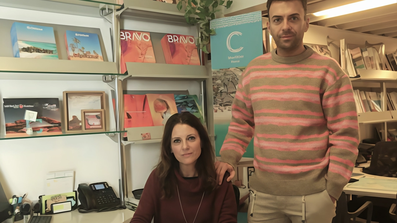 Daniela Vacchetti responsabile del travel store Gattinoni di Monza con un suo collaboratore Daniela Vacchetti responsabile del travel store Gattinoni di Monza con un suo collaboratore