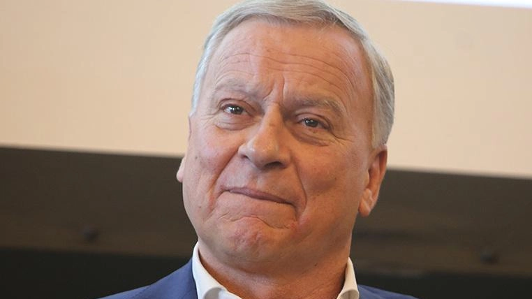 È pronto alle conclusioni il processo per diffamazione sulla fiction “Colpo di Grazia” per cui l’ex sindaco Dario Allevi (nella... È pronto alle conclusioni il processo per diffamazione sulla fiction “Colpo di Grazia” per cui l’ex sindaco Dario Allevi (nella...