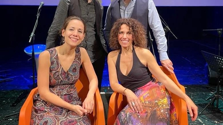 Il Trio Fandujo, con Paola Quagliata e Luciano Biondini, saranno sul palcoscenico del Teatro Sociale di Como giovedì 27... Il Trio Fandujo, con Paola Quagliata e Luciano Biondini, saranno sul palcoscenico del Teatro Sociale di Como giovedì 27...
