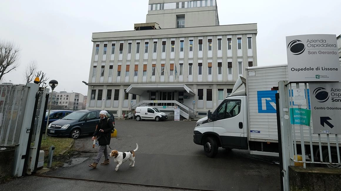 L’Ambulatorio medico temporaneo attivo nella Casa di Comunità di Lissone al momento conta su tre medici e ha in carico 2.423 persone L’Ambulatorio medico temporaneo attivo nella Casa di Comunità di Lissone al momento conta su tre medici e ha in carico 2.423 persone