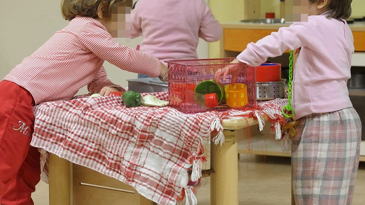 In sospeso anche 500 lavoratori delle coop che gestiscono il servizio per conto del Comune In sospeso anche 500 lavoratori delle coop che gestiscono il servizio per conto del Comune
