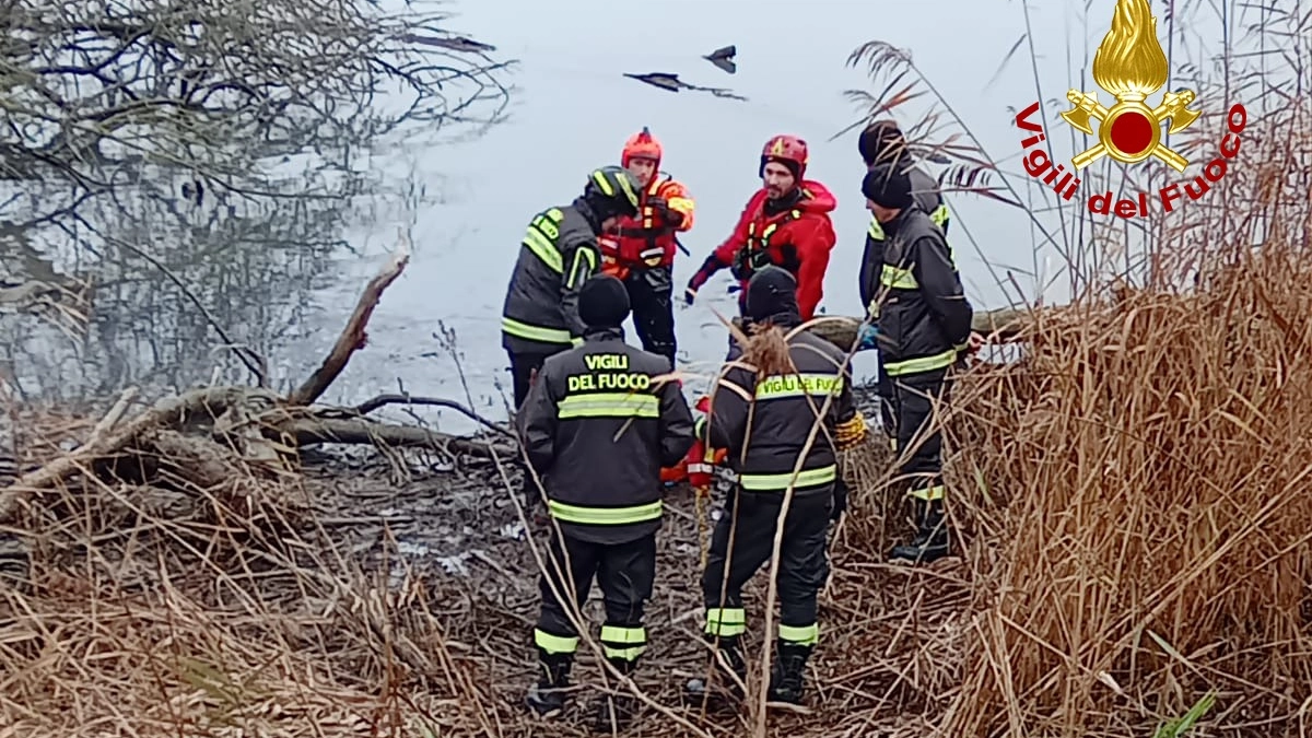 Il ritrovamento del corpo del ragazzo nel fiume Oglio