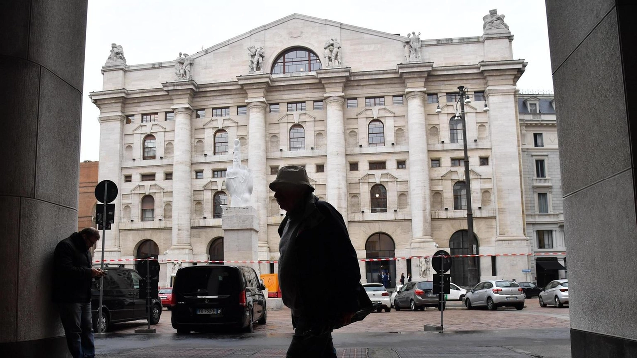 Lo spread sfiora 90 punti. Cedono Prysmian, Moncler e Stellantis