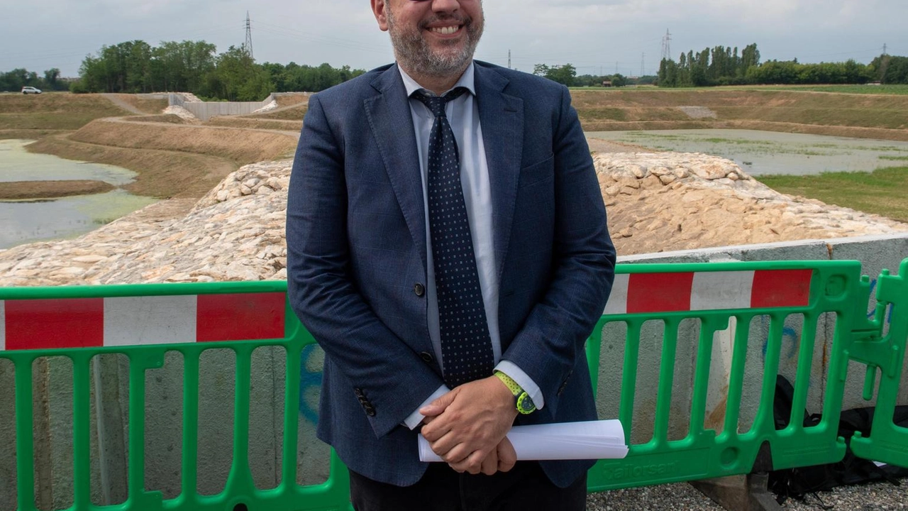 L’assessore regionale Gianluca Comazzi all’inaugurazione: bacini e tecnologie, la prevenzione del dissesto idro-geologico, un impegno a tutto campo L’assessore regionale Gianluca Comazzi all’inaugurazione: bacini e tecnologie, la prevenzione del dissesto idro-geologico, un impegno a tutto campo