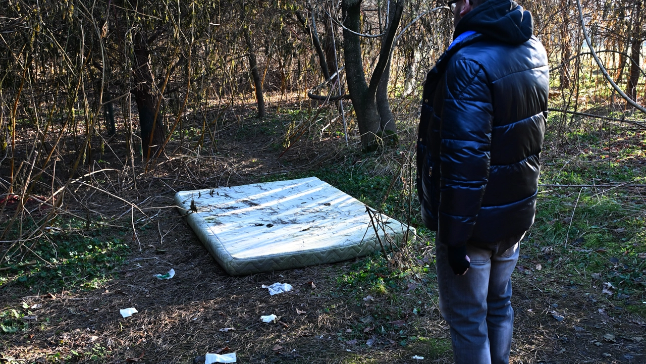 A Pogliano Milanese in via per Arluno, il giorno di Santo Stefano, il ritrovamento del cadavere di uno spacciatore maghrebino A Pogliano Milanese in via per Arluno, il giorno di Santo Stefano, il ritrovamento del cadavere di uno spacciatore maghrebino