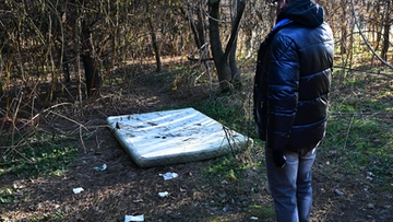 I boschi regno incontrastato degli spacciatori. Da Como a Varese, da Lecco alla Bassa: il sistema occulto per fare milioni con la droga