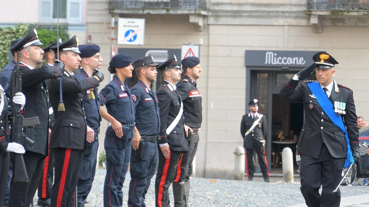 Pavia, quasi quattromila denunce a piede libero negli ultimi dodici mesi. Incremento dei servizi di pattuglia : 144mila persone e 82mila veicoli controllati. Pavia, quasi quattromila denunce a piede libero negli ultimi dodici mesi. Incremento dei servizi di pattuglia : 144mila persone e 82mila veicoli controllati.