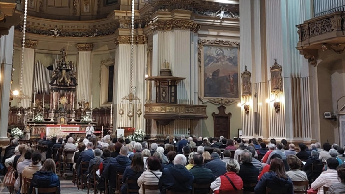 Desio, la basilica dedicata ai Santi Siro e Materno Desio, la basilica dedicata ai Santi Siro e Materno