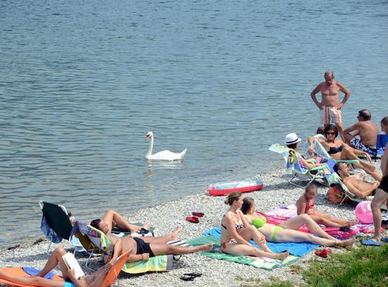 Bagni solo in zone sicure per evitare altre tragedie. Disposti i nuovi divieti Bagni solo in zone sicure per evitare altre tragedie. Disposti i nuovi divieti