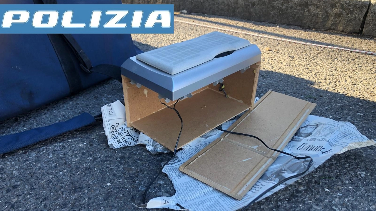 La scatola sospetta che ha creato allarme a Monza La scatola sospetta che ha creato allarme a Monza