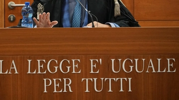 Abusi sessuali su tre dipendenti, imprenditore assolto dopo 8 anni di processi: “Accuse orribili, vita familiare distrutta”