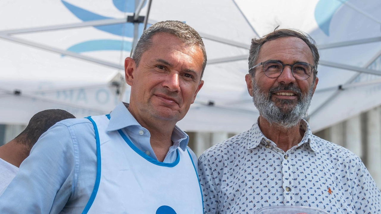 A Milano, la Fondazione Progetto Arca porta sollievo alle persone fragili con distribuzioni di cibo fresco e beni di prima necessità in strada, anche durante l'estate. Un gesto di vicinanza e solidarietà per chi vive in condizioni di fragilità e solitudine. A Milano, la Fondazione Progetto Arca porta sollievo alle persone fragili con distribuzioni di cibo fresco e beni di prima necessità in strada, anche durante l'estate. Un gesto di vicinanza e solidarietà per chi vive in condizioni di fragilità e solitudine.