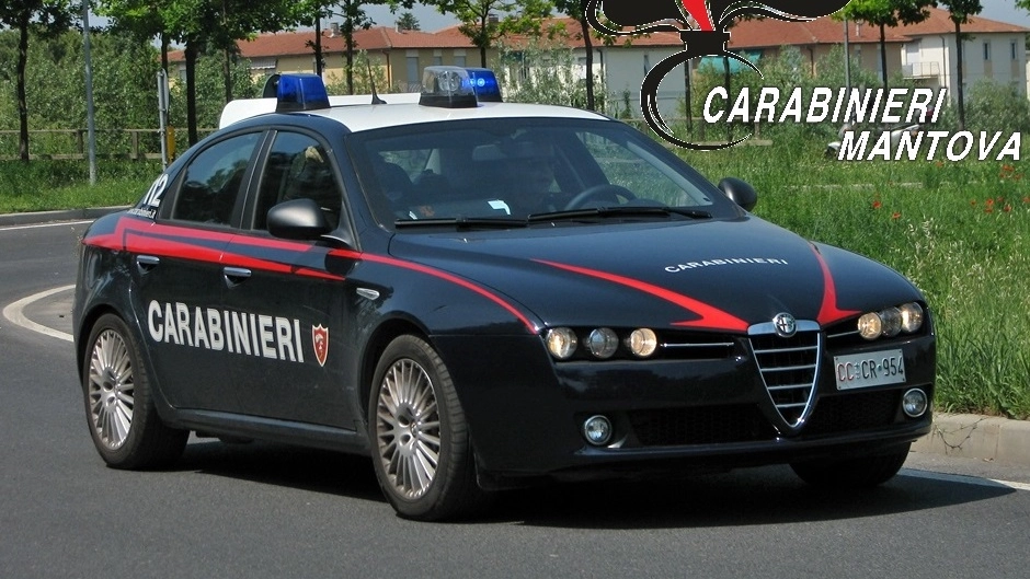 Una gazzella dei carabinieri di Mantova Una gazzella dei carabinieri di Mantova