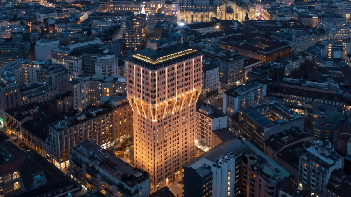 La Torre Velasca si trasforma in un’installazione luminosa per regalare un momento di emozione e meraviglia. Il progetto è... La Torre Velasca si trasforma in un’installazione luminosa per regalare un momento di emozione e meraviglia. Il progetto è...