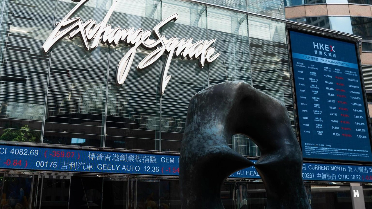 Tokyo in calo, positiva la Cina. Lo yen si rafforza sul dollaro