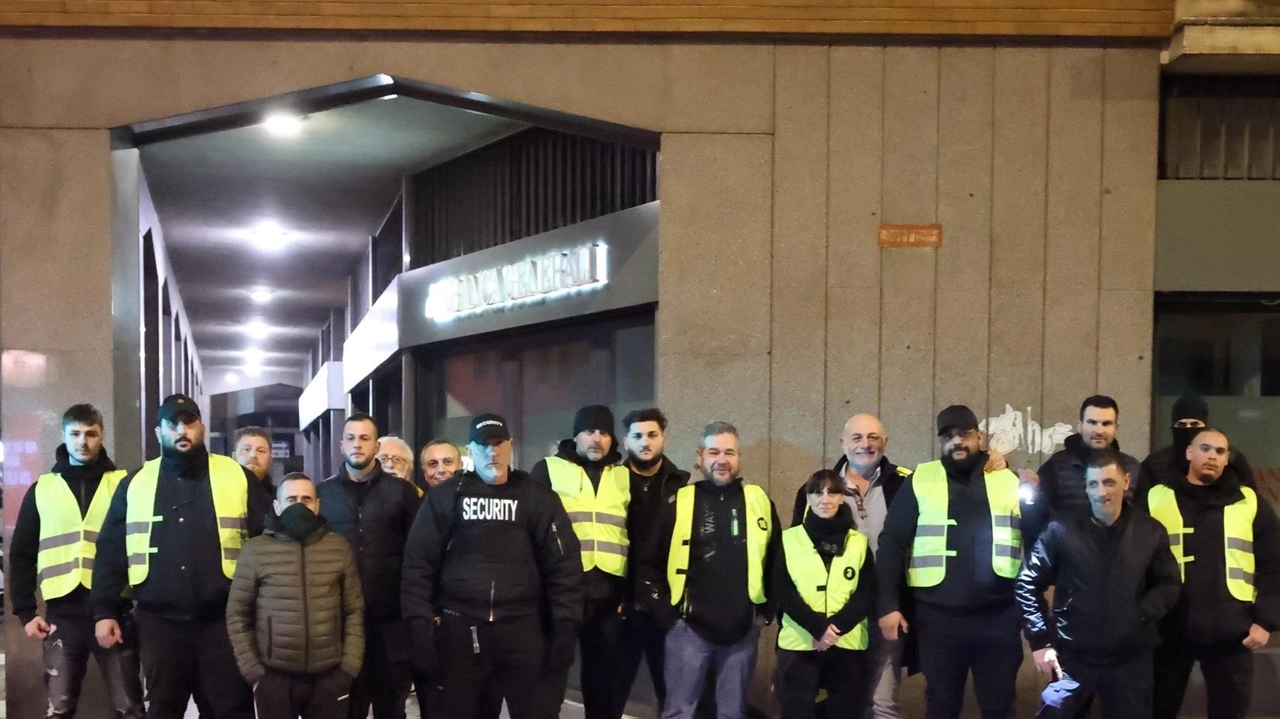 VIGEVANO (Pavia) Li hanno già ribattezzati “gilet gialli“, come quelli che indossano quando svolgono la loro attività. Si tratta di un... VIGEVANO (Pavia) Li hanno già ribattezzati “gilet gialli“, come quelli che indossano quando svolgono la loro attività. Si tratta di un...
