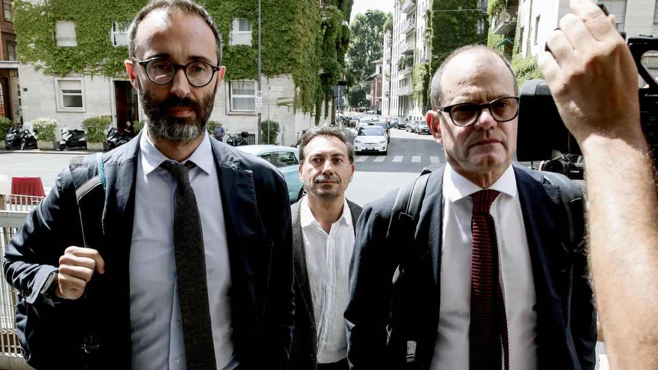 L’architetto Alessandro Scandurra arriva per l’interrogatorio a palazzo di giustizia a Milano il 23 luglio