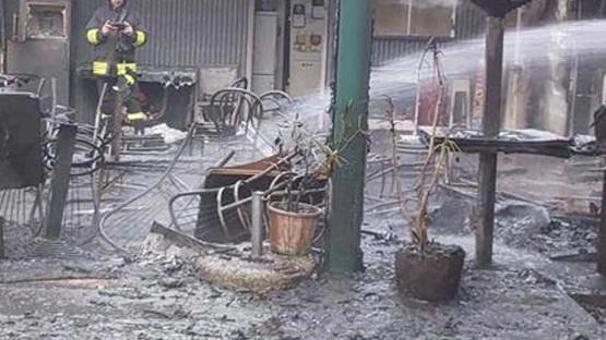 Il chiosco era andato distrutto Il chiosco era andato distrutto