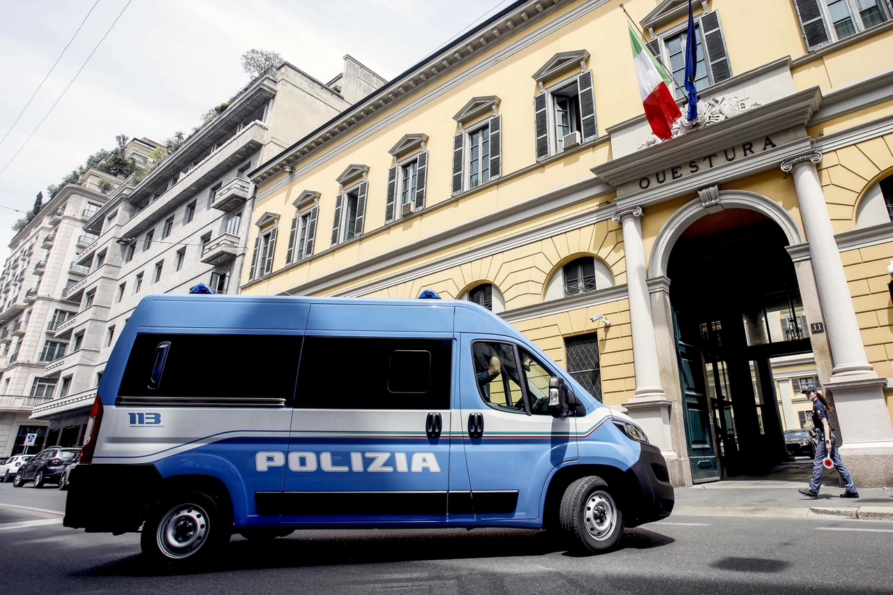 Garlasco, in Questura a Milano è iniziato lo scontro sui reperti