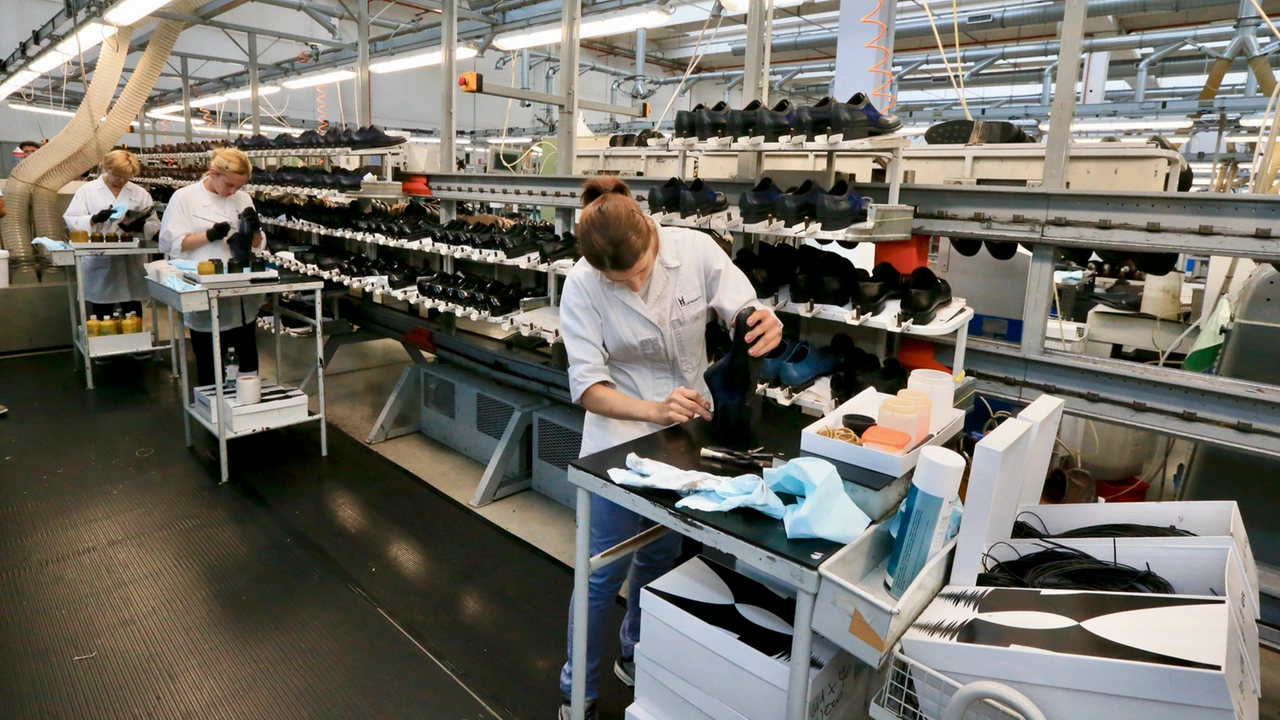 Lo stabilimento del calzaturificio Moreschi a Vigevano Lo stabilimento del calzaturificio Moreschi a Vigevano