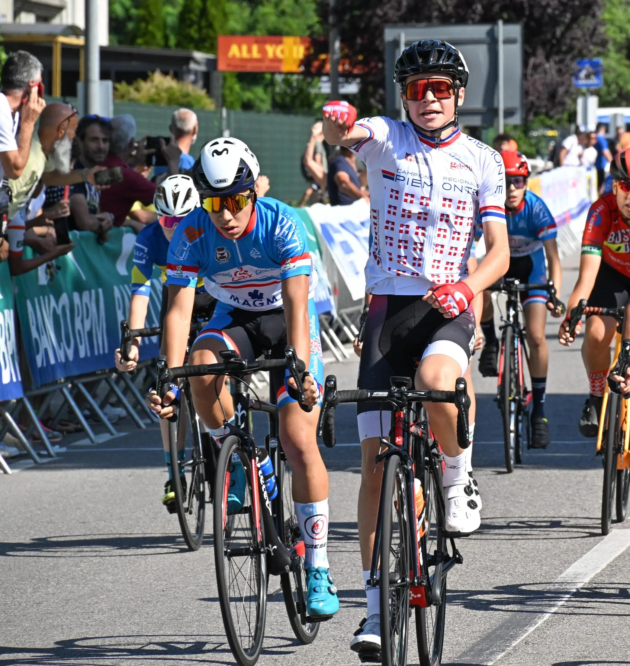 Ciclostaffetta della Liberazione. Tra sport e storia