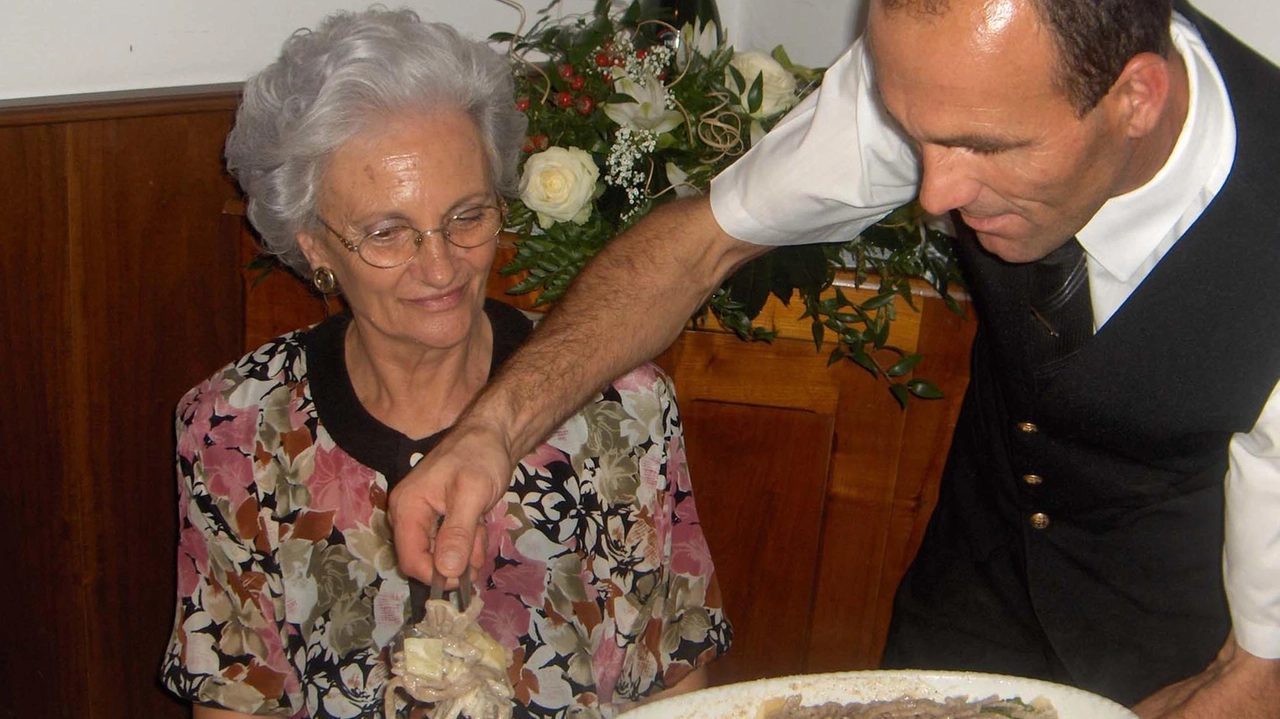 Successo strepitoso per la kermesse "Teglio sapori" dedicata alla cacciagione. Turisti affascinati dalle prelibatezze gastronomiche e dalle bellezze del territorio. Prossimo appuntamento con i "Weekend dei sapori autunnali". Successo strepitoso per la kermesse "Teglio sapori" dedicata alla cacciagione. Turisti affascinati dalle prelibatezze gastronomiche e dalle bellezze del territorio. Prossimo appuntamento con i "Weekend dei sapori autunnali".