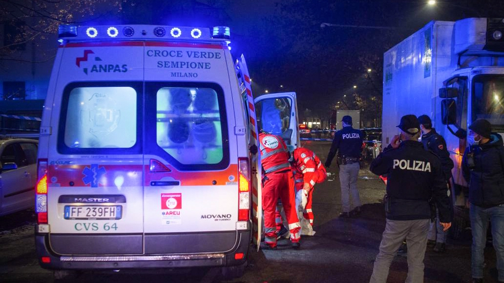 Ambulanza e polizia al lavoro (foto di repertorio)