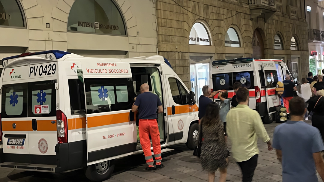 Un 35enne è finito in ospedale per le botte, un 28enne è stato soccorso sul posto per le conseguenze dell’uso... Un 35enne è finito in ospedale per le botte, un 28enne è stato soccorso sul posto per le conseguenze dell’uso...