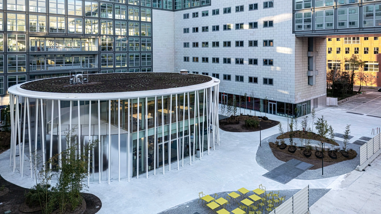L'esterno del Bicocca Pavilion (Foto Alessandro Fibbi)