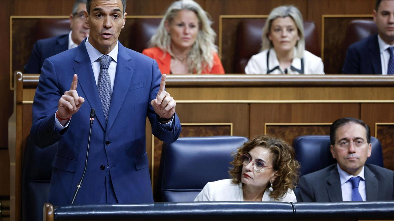 Il premier spagnolo, 'accordo molto positivo con la Nato' Il premier spagnolo, 'accordo molto positivo con la Nato'