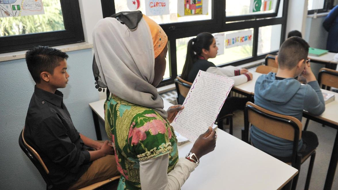 Un patto per abbattere le barriere culturali, e così nella scuola più multietnica di San Donato arriva lo sportello di... Un patto per abbattere le barriere culturali, e così nella scuola più multietnica di San Donato arriva lo sportello di...