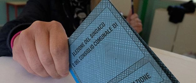 L’esercito delle seconde linee. Volti noti, neo maggiorenni e la pattuglia degli “stranieri“