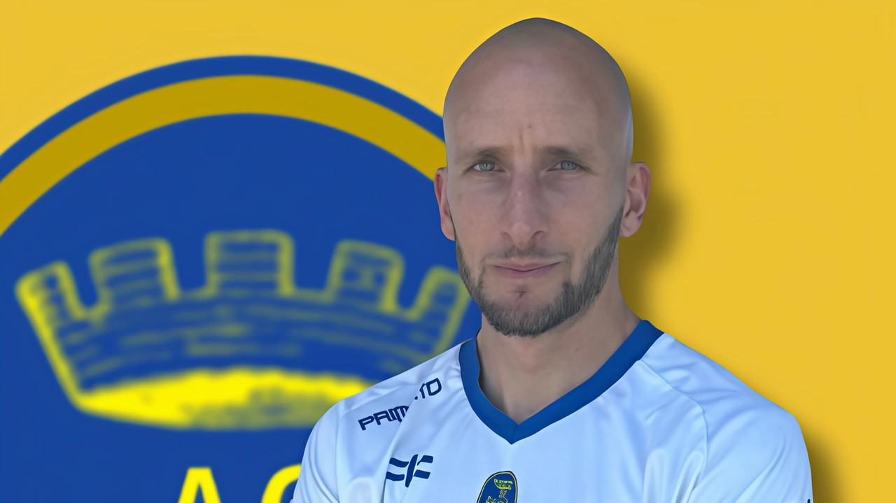 Giusto Priola 35 anni scende per la prima volta di categoria dopo tante stagioni in Serie C e D Nello scorso campionato era al Varese Giusto Priola 35 anni scende per la prima volta di categoria dopo tante stagioni in Serie C e D Nello scorso campionato era al Varese