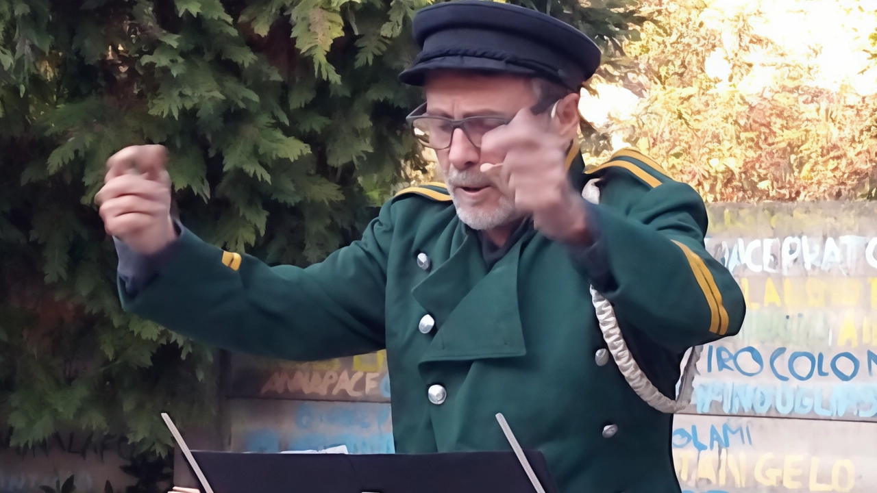 Gianni Rodari ha narrato le contraddizioni della guerra, che rientra tra le "cose da non fare mai né di giorno...