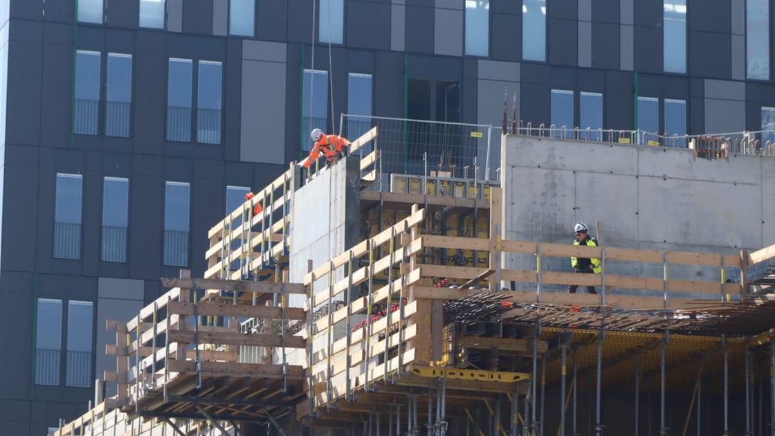 milano duemila neofascisti parata