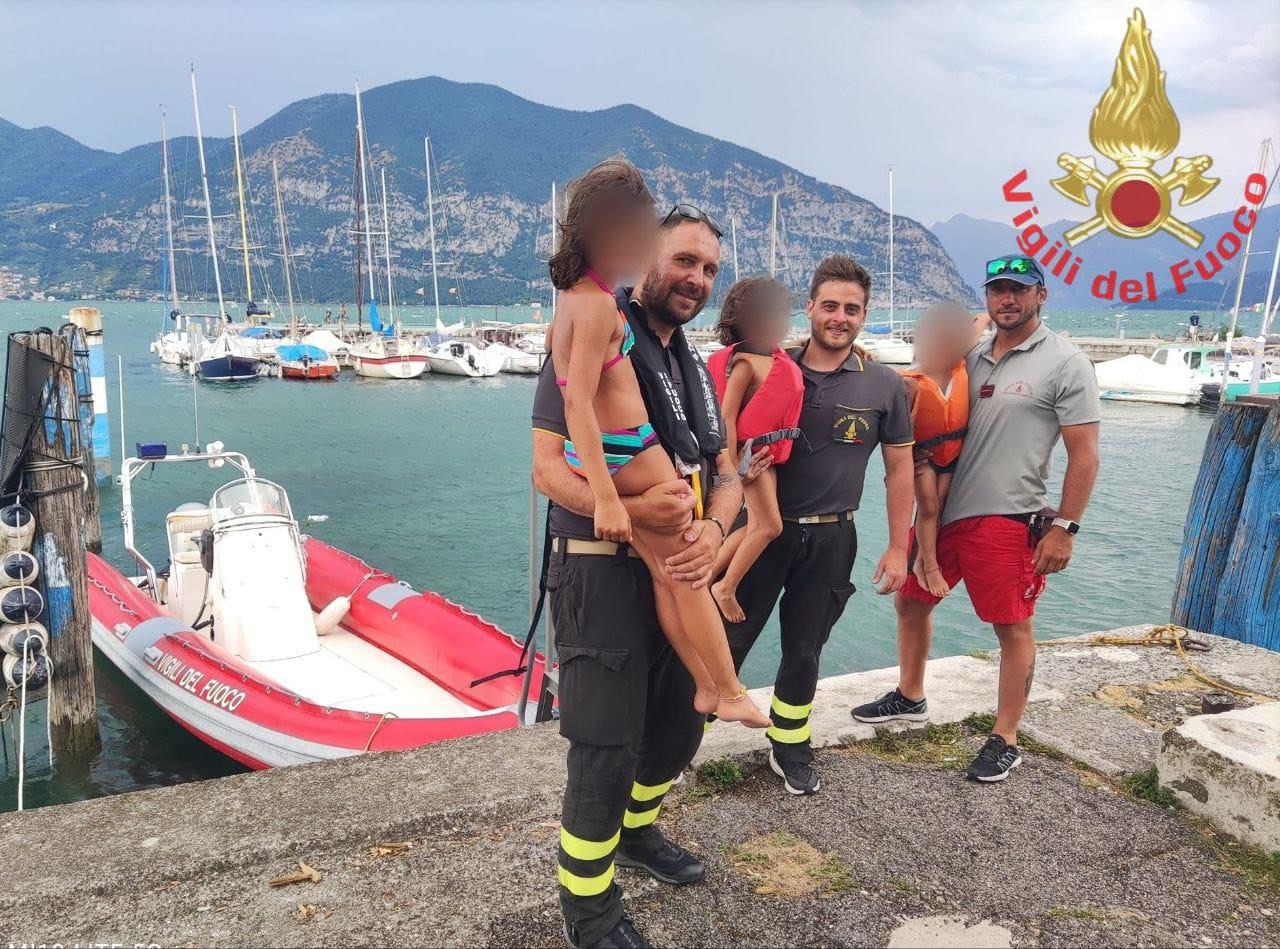 Paura sul Lago d’Iseo: papà e tre bimbi bloccati sul pedalò in balia del maltempo