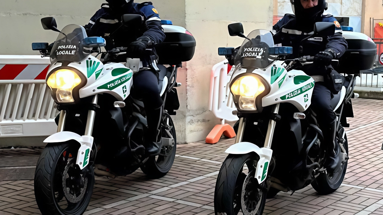 Le vetrine del bar erano state fatte “saltare“. Solo uno dei tanti atti vandalici o tentativi di furto che nelle...