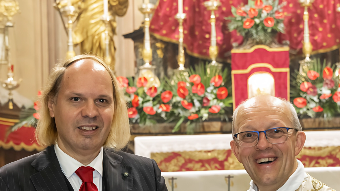Alessio Varisco, docente e maestro d’arte premiato per meriti culturali e sociali Alessio Varisco, docente e maestro d’arte premiato per meriti culturali e sociali