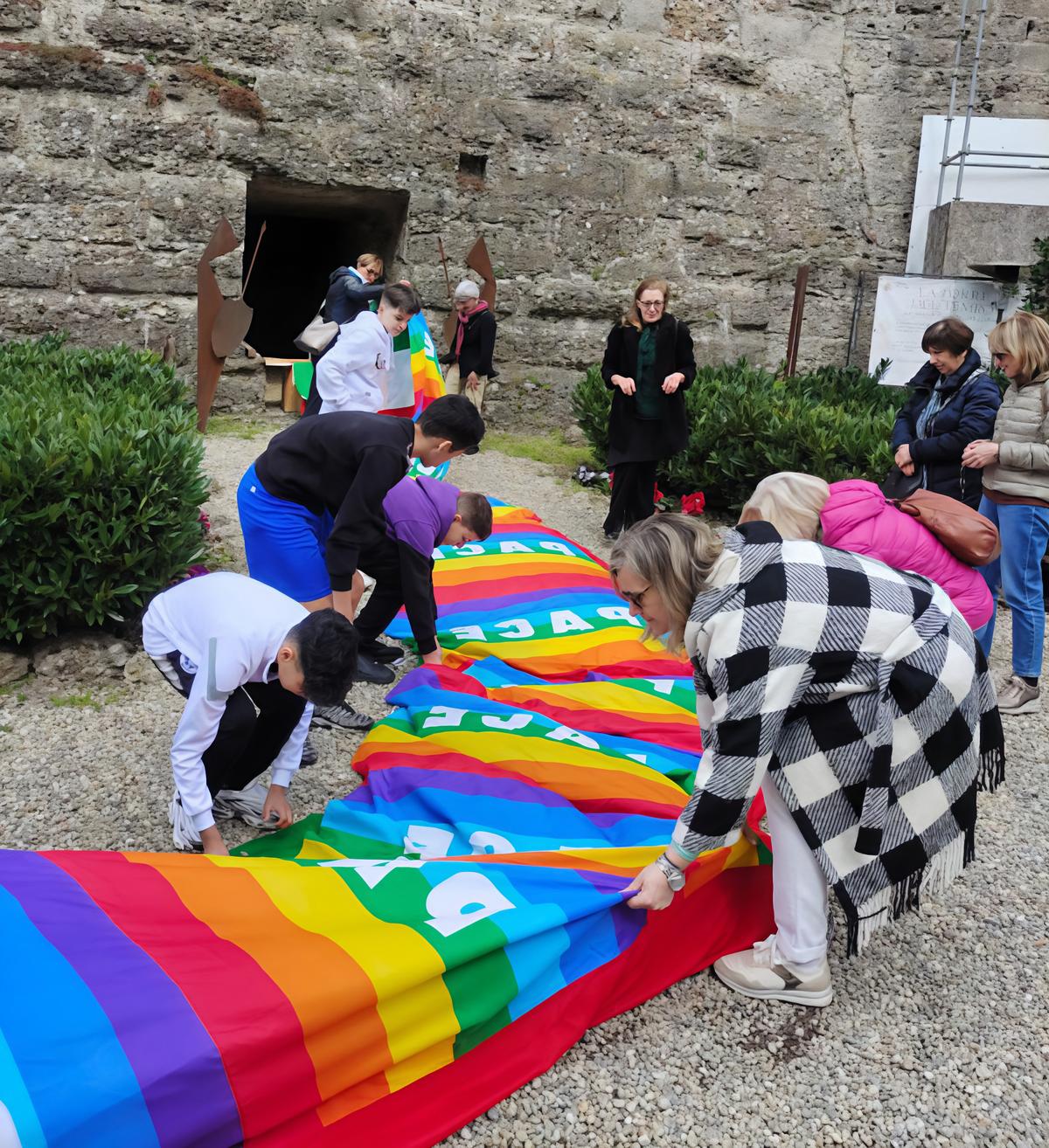 Marcia per la pace. Nuova tappa. Comuni in pista Marcia per la pace. Nuova tappa. Comuni in pista
