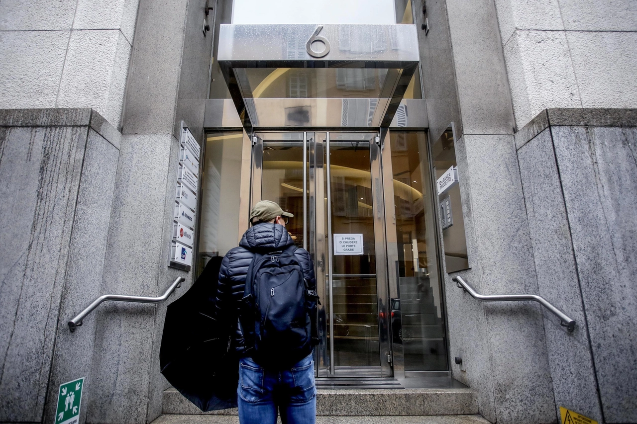 ++ Truffa allo Stato di 6,7 milioni, Gdf in Banca Progetto ++