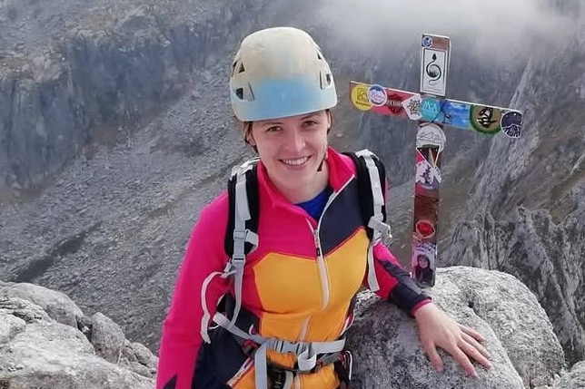 Un'immagine sorridente di Ottavia Piana