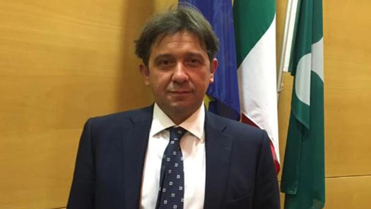 Fabio Arosio L’ex presidente del consiglio comunale è stato sospeso da Fratelli d’Italia dopo le dimissioni che hanno fatto cadere la Giunta Fabio Arosio L’ex presidente del consiglio comunale è stato sospeso da Fratelli d’Italia dopo le dimissioni che hanno fatto cadere la Giunta