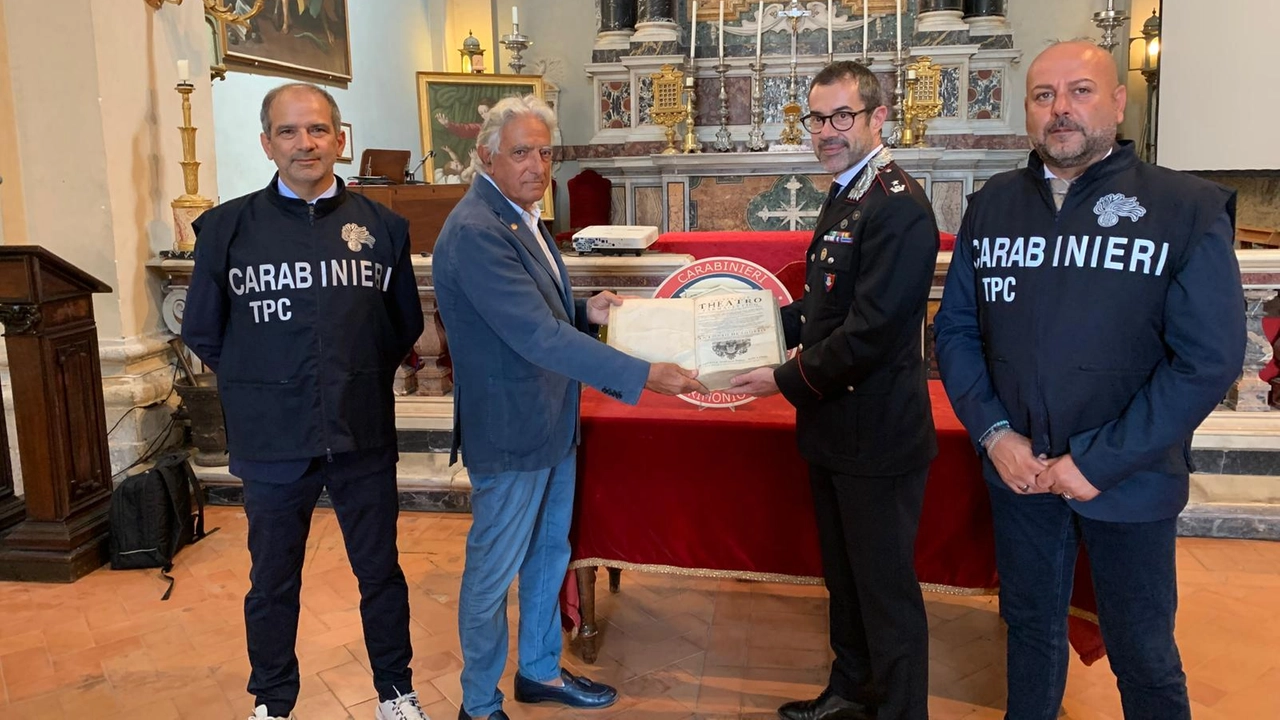 I carabinieri del nucleo tutela patrimonio culturale con l’Universale Theatro Farmaceutico I carabinieri del nucleo tutela patrimonio culturale con l’Universale Theatro Farmaceutico