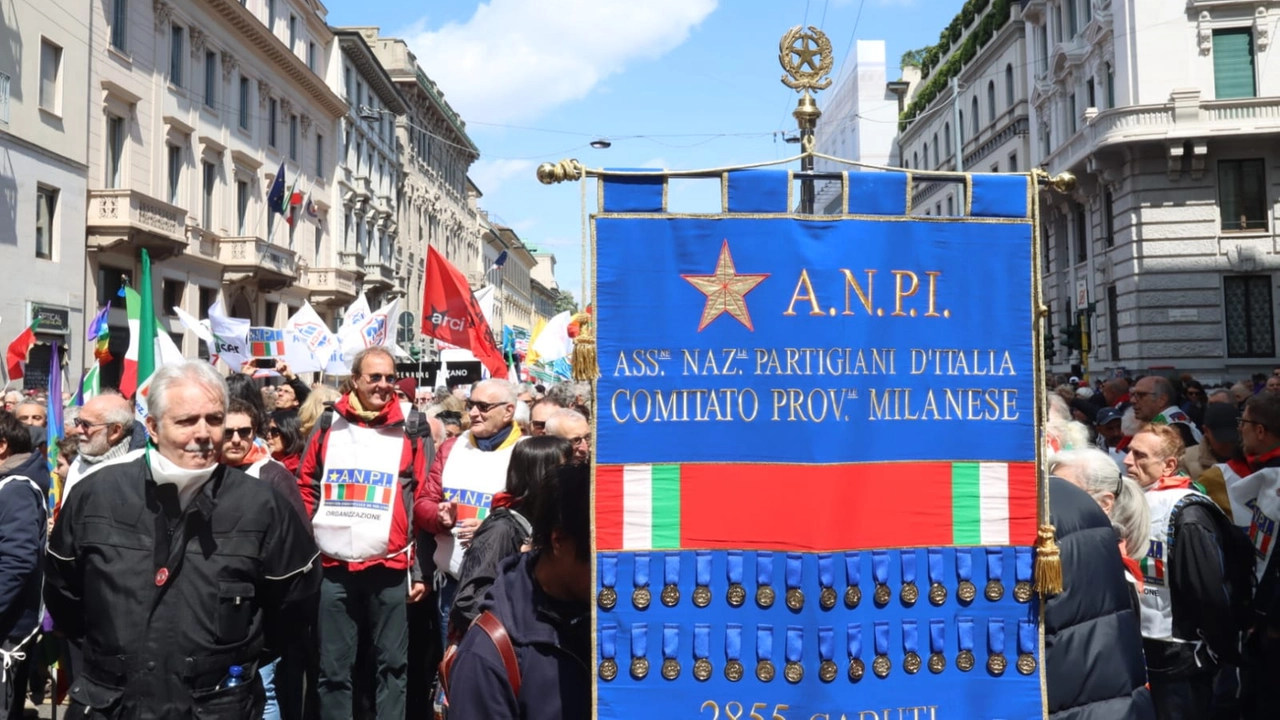 Milano, corteo 25 aprile 2024