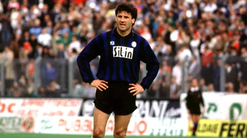 Oliviero Garlini con la maglia dell'Atalanta Oliviero Garlini con la maglia dell'Atalanta