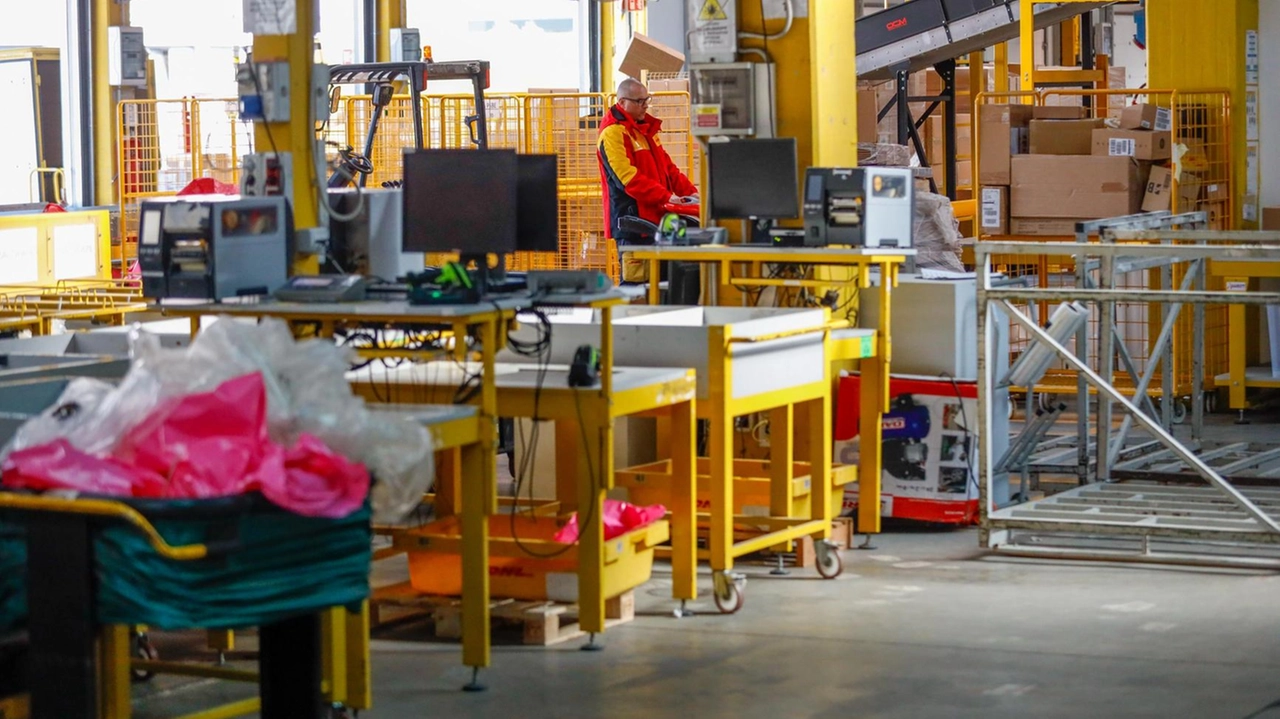 L’e-commerce traina la crescita della logistica. Lo sottolinea PoliSLombardia, nella mappatura dei nodi logistici, aggiornato al II trimestre 2024. Sono... L’e-commerce traina la crescita della logistica. Lo sottolinea PoliSLombardia, nella mappatura dei nodi logistici, aggiornato al II trimestre 2024. Sono...
