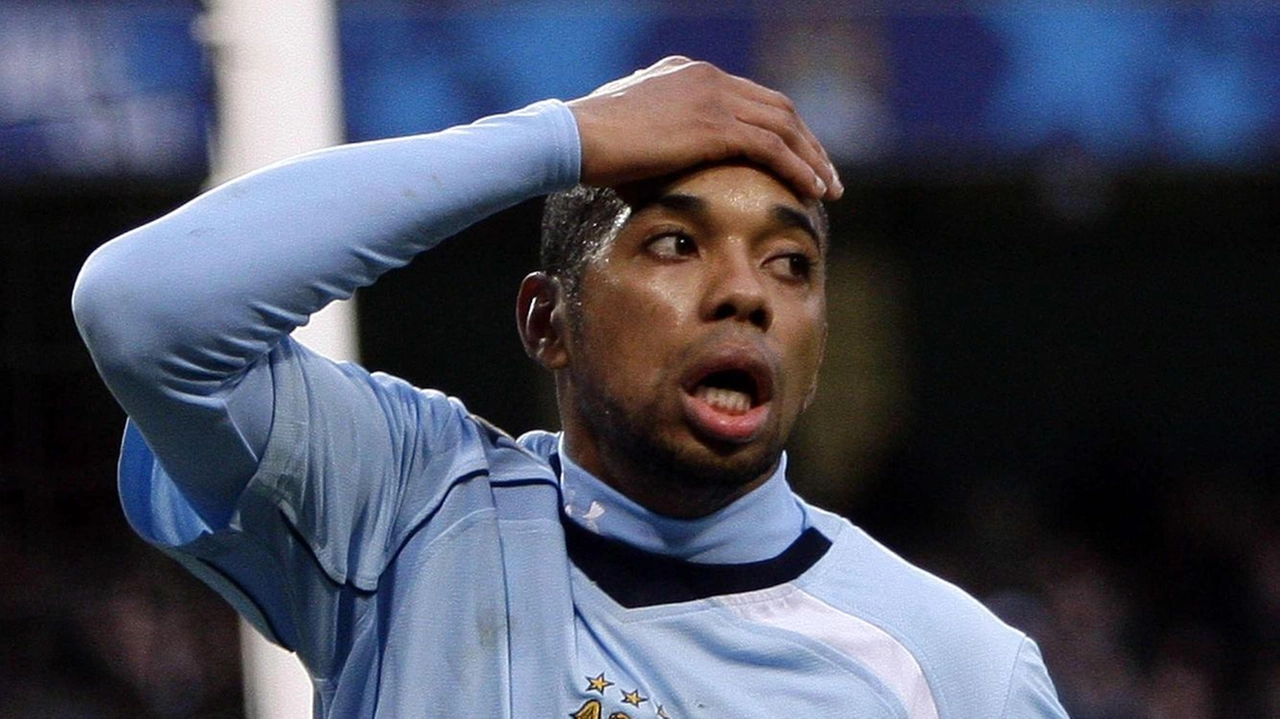 Robson de Souza Santos in arte Robinho 41 anni ai tempi del Manchester City Robson de Souza Santos in arte Robinho 41 anni ai tempi del Manchester City