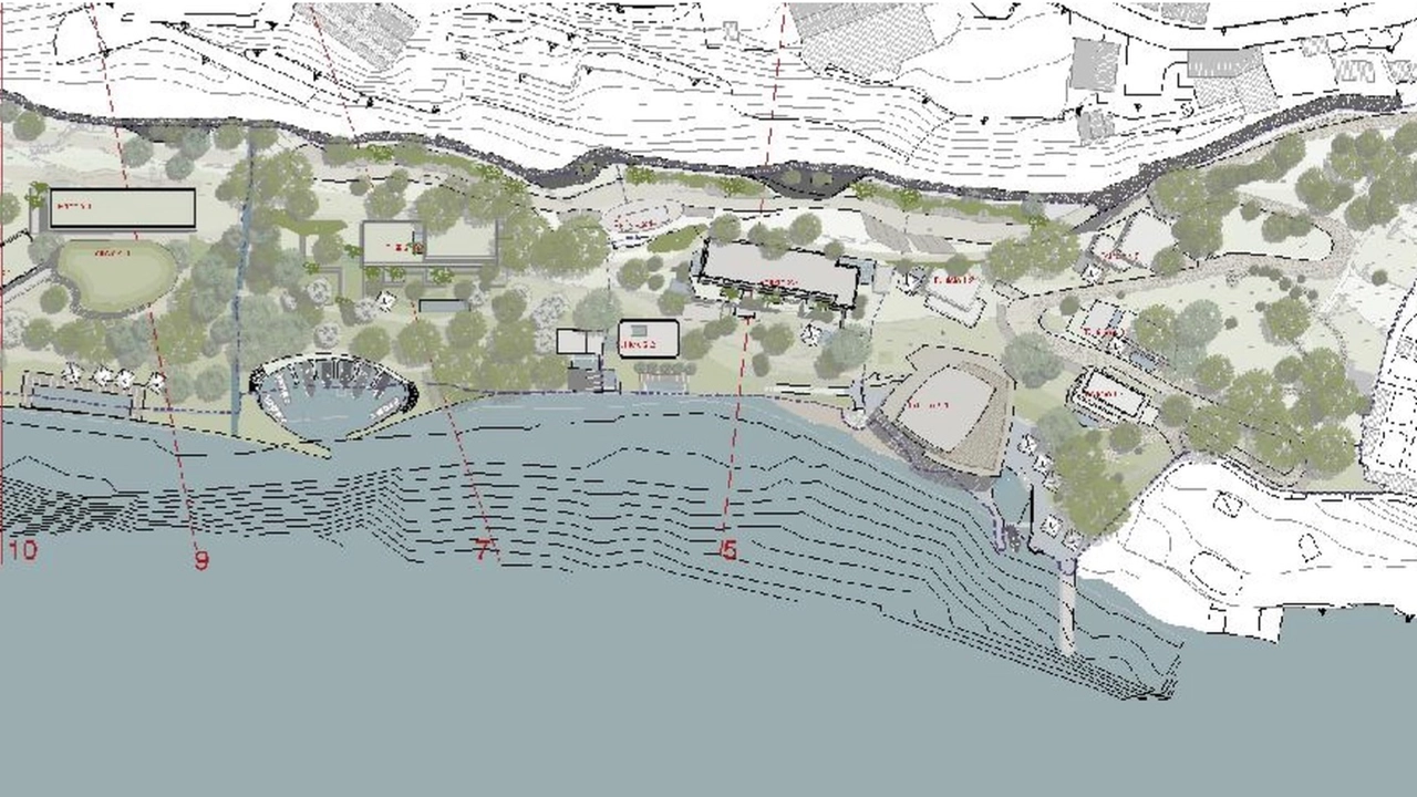 La planimetria del progetto resort a Torno La planimetria del progetto resort a Torno