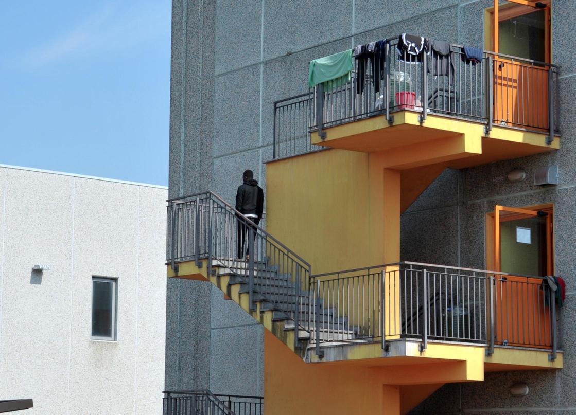 Lo stupratore in cella. L’identikit, i filmati e il dna sui vestiti. Così è stato incastrato